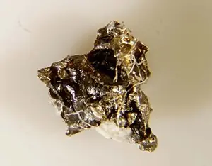 Ejemplar de iridarsenita