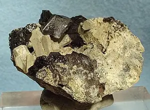Ejemplar de nefelina