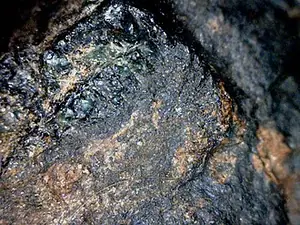Ejemplar de qingheiita