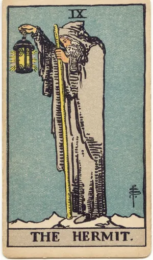 Carta El Ermitaño del tarot Rider-Waite-Smith (1909)